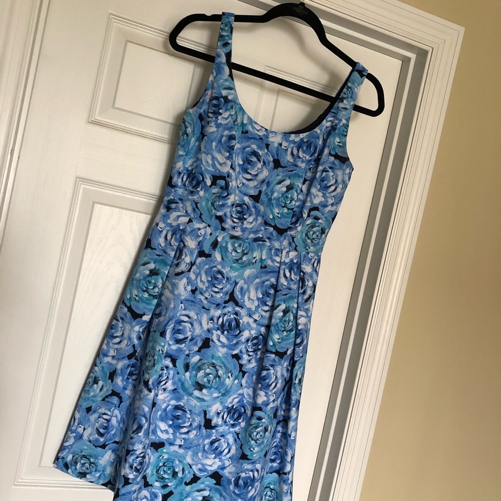 Beautiful blue floral midi dress